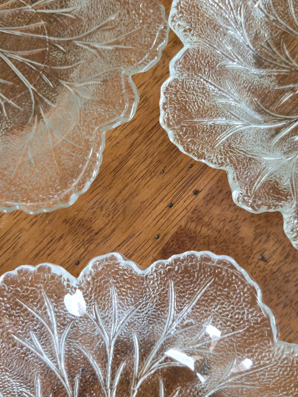 Vintage Indiana Glass Pebble Leaf Plates - Set of 4 🌿